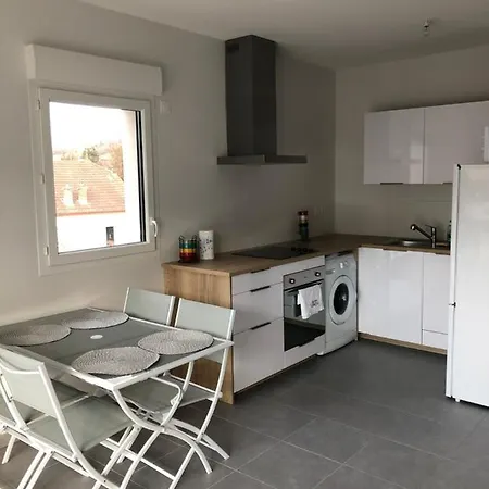 Résidence Neuve Entre Montagne Et Apartamento *